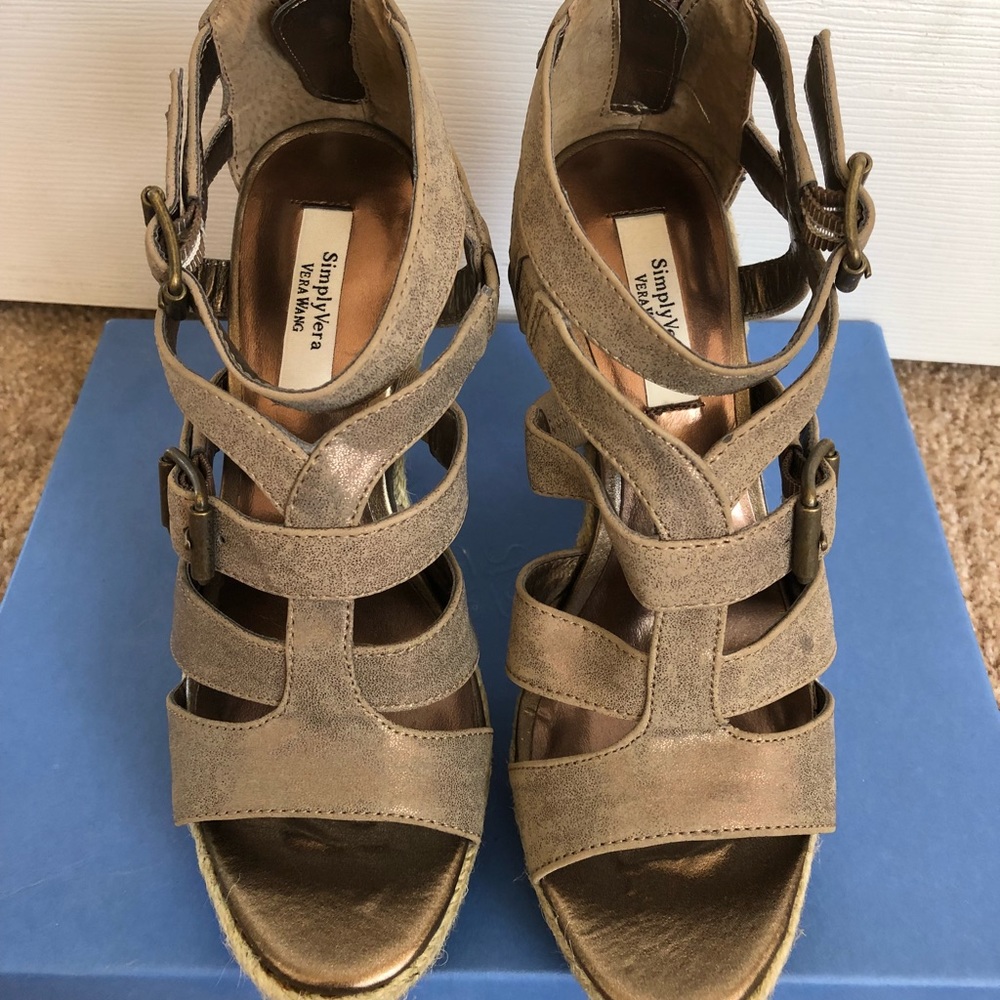Heels. - Picture 1 of 3